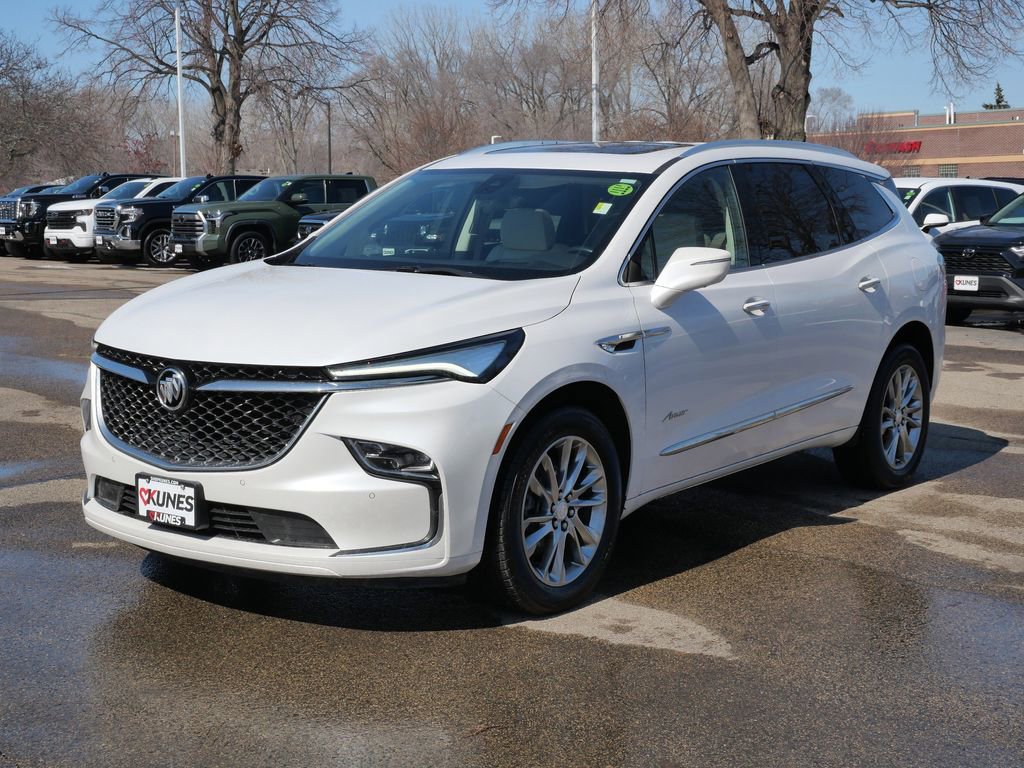 Used 2022 Buick Enclave Avenir w/ Avenir Technology Package image 4