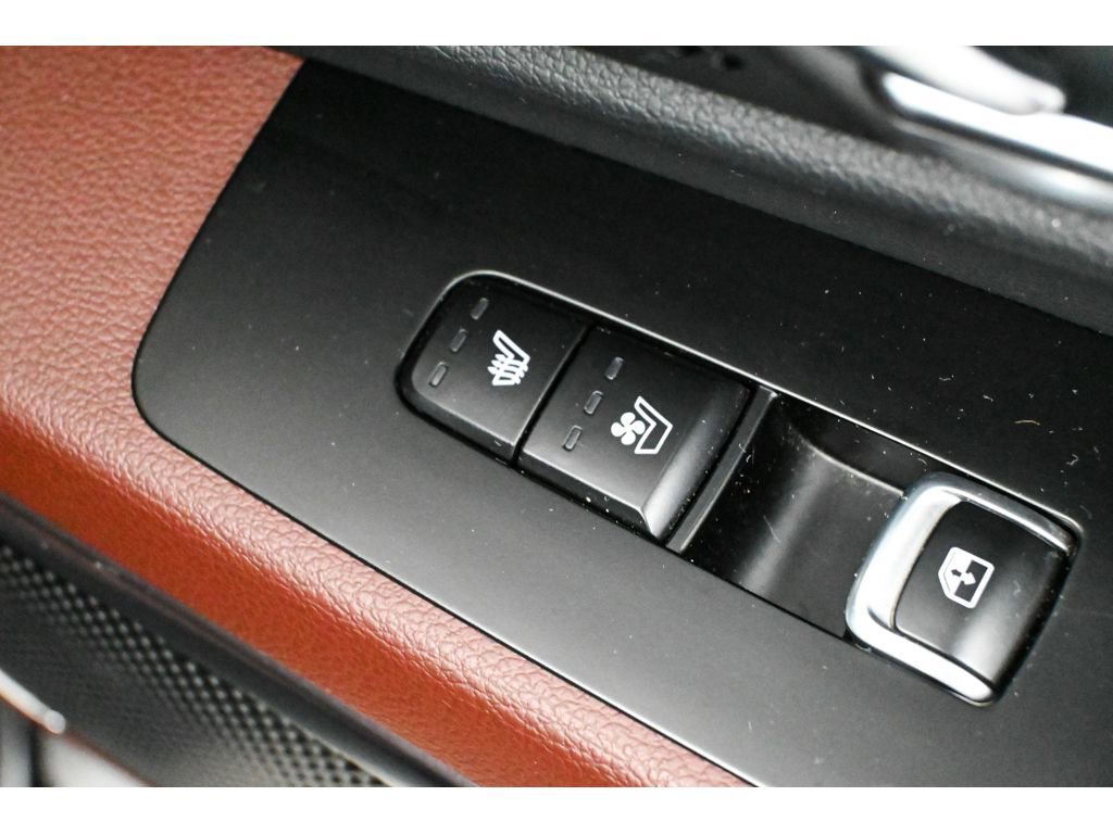 Used 2024 Kia Telluride SX Prestige AWD/4WD image 23