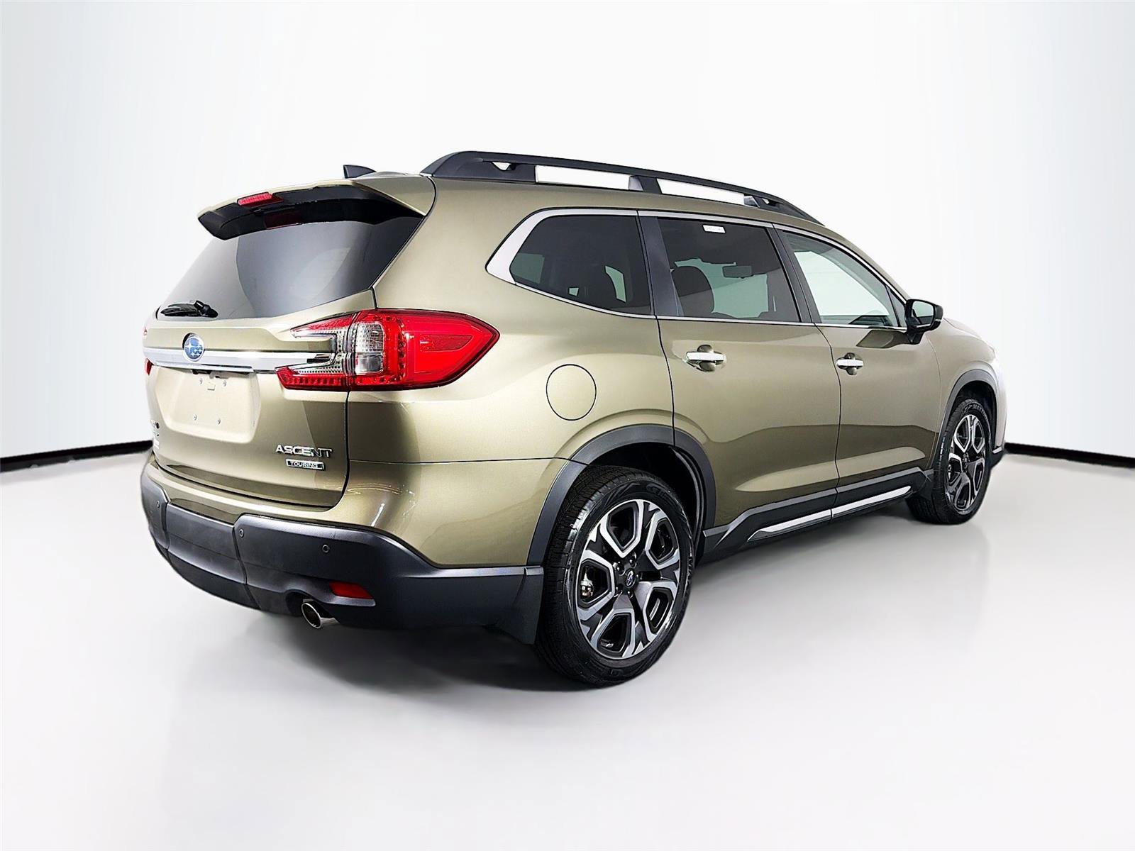 Used 2024 Subaru Ascent Touring image 7