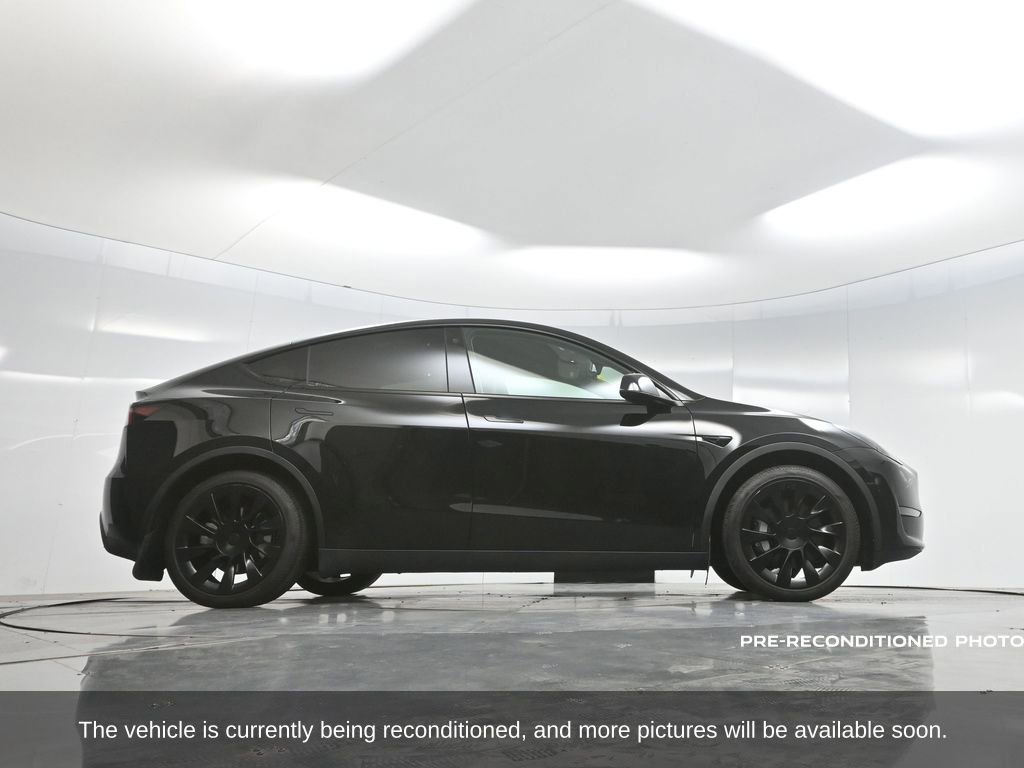 Used 2023 Tesla Model Y Long Range image 60