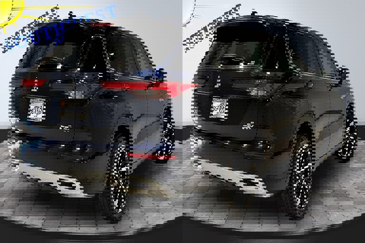 Used 2023 Mitsubishi Outlander SE image 6