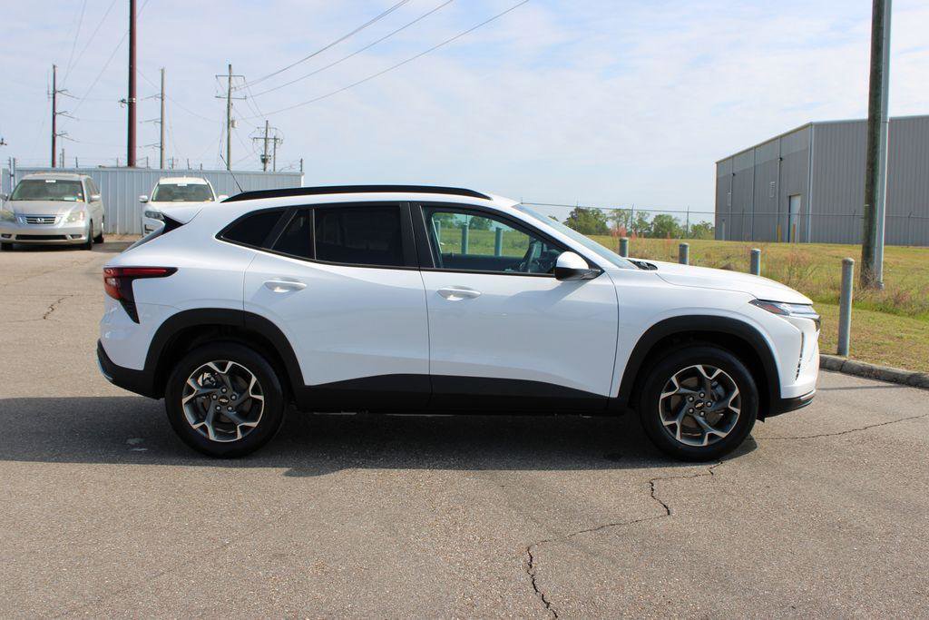 New 2026 Chevrolet Trax LT image 18