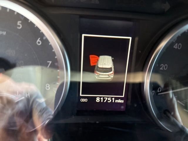 Used 2019 Toyota Highlander Plus FWD image 9