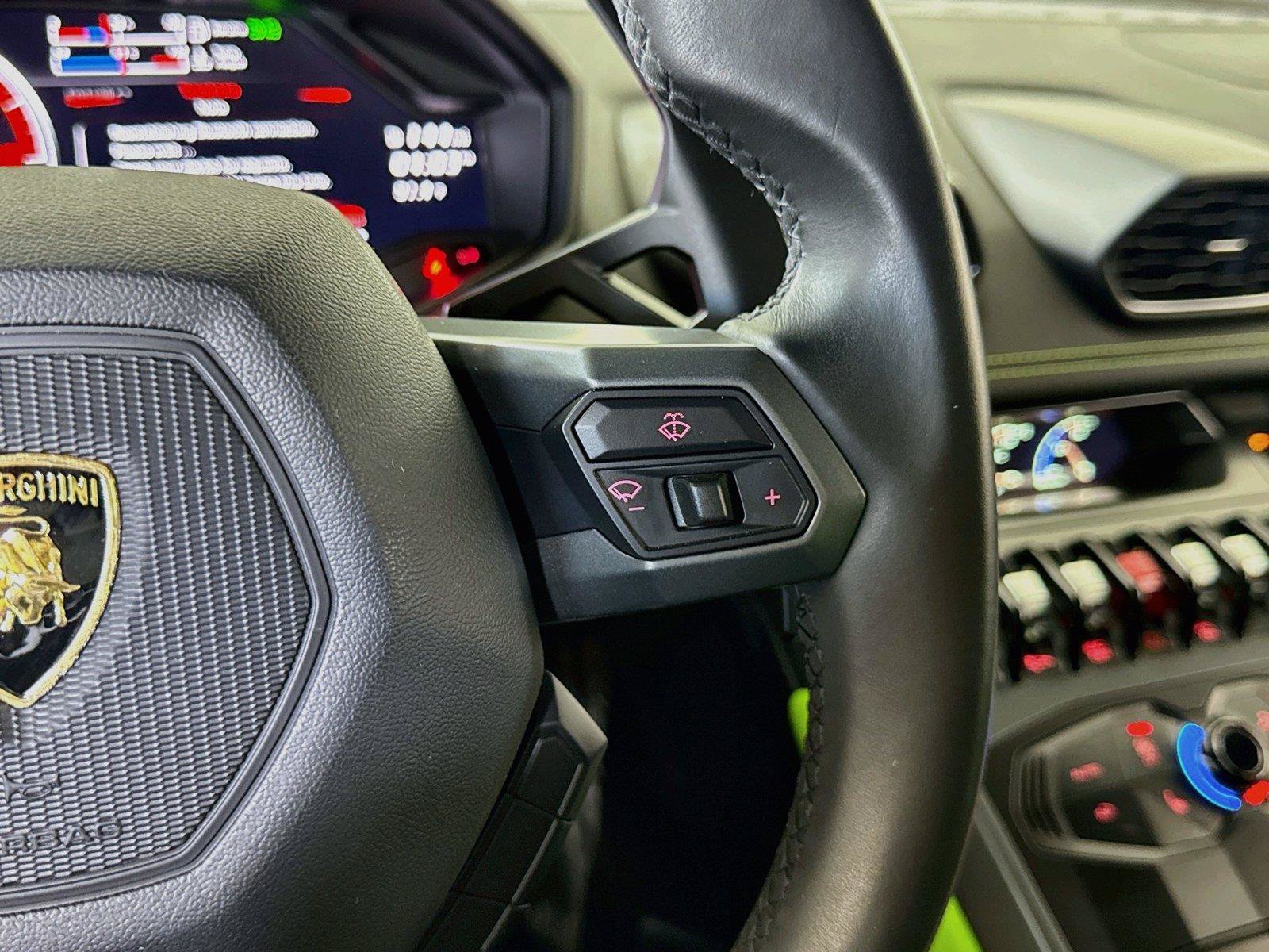 Used 2017 Lamborghini Huracan LP 580-2 RWD image 21