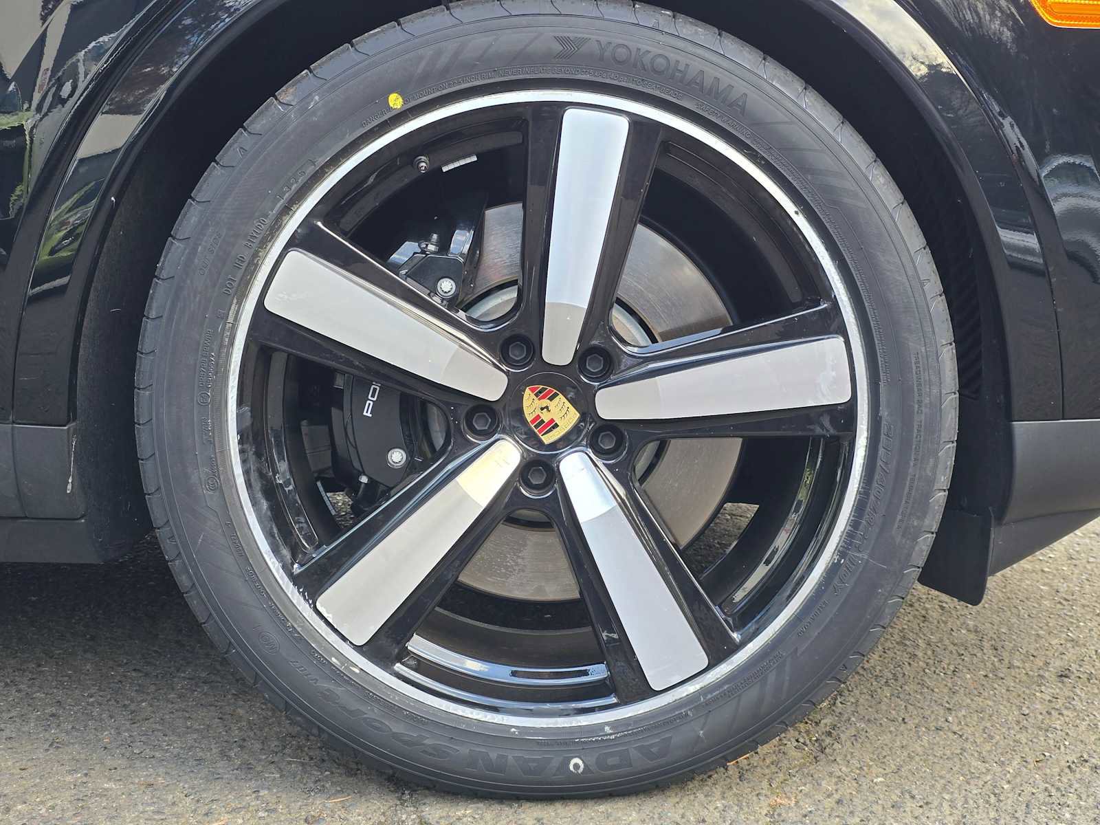 Used 2024 Porsche Cayenne S image 9