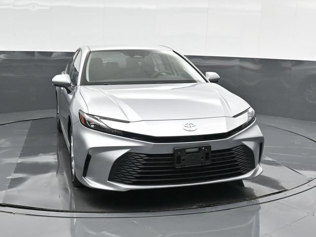 Used 2025 Toyota Camry LE FWD image 7