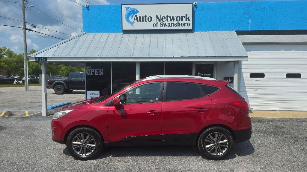 Used 2015 Hyundai Tucson SE AWD/4WD image 1