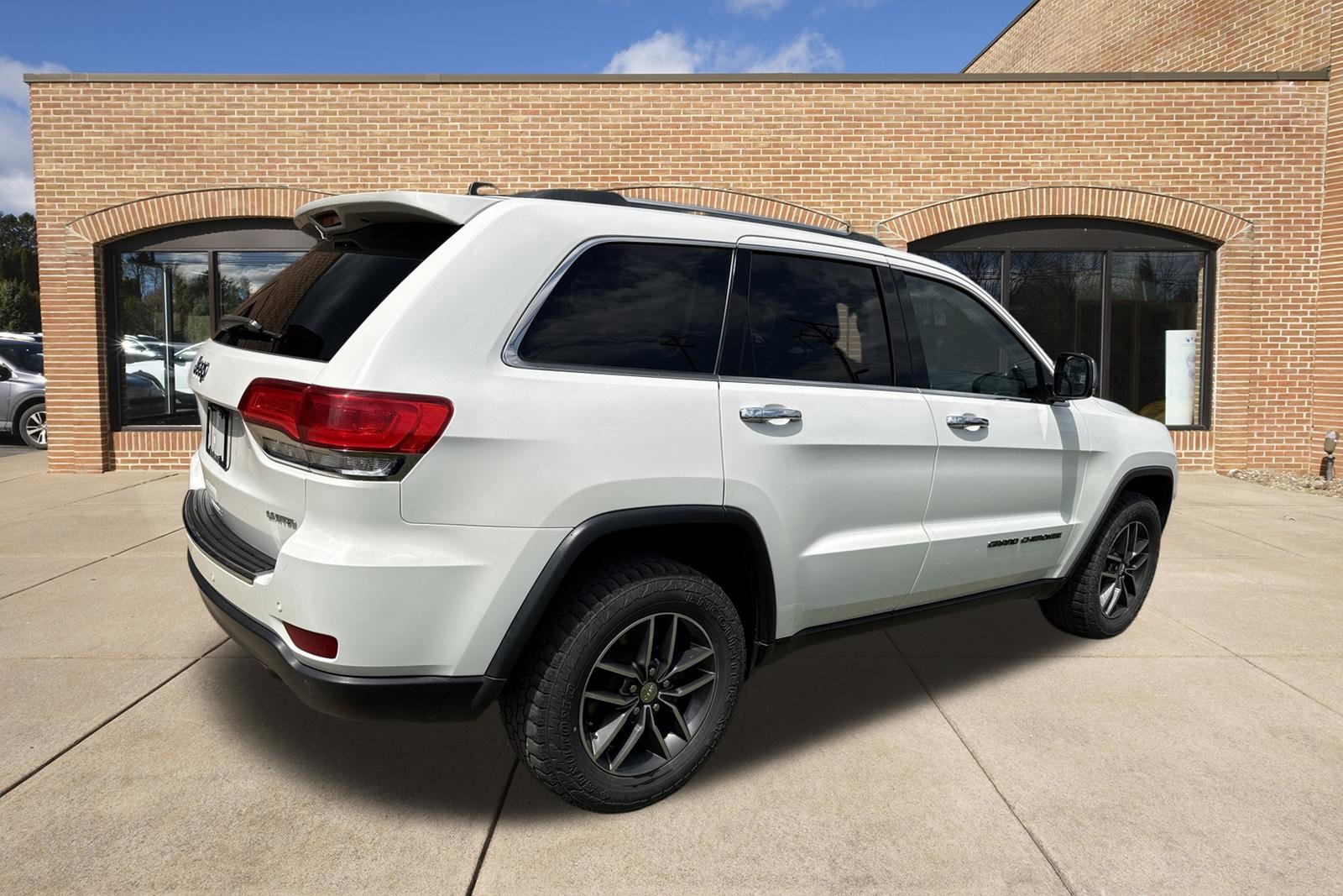 Used 2018 Jeep Grand Cherokee Limited w/ Luxury Group II AWD/4WD video 3