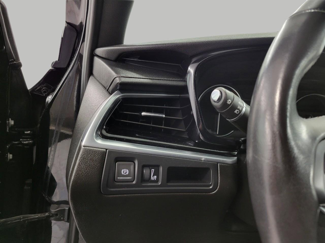 Used 2025 Cadillac XT6 Premium Luxury image 11