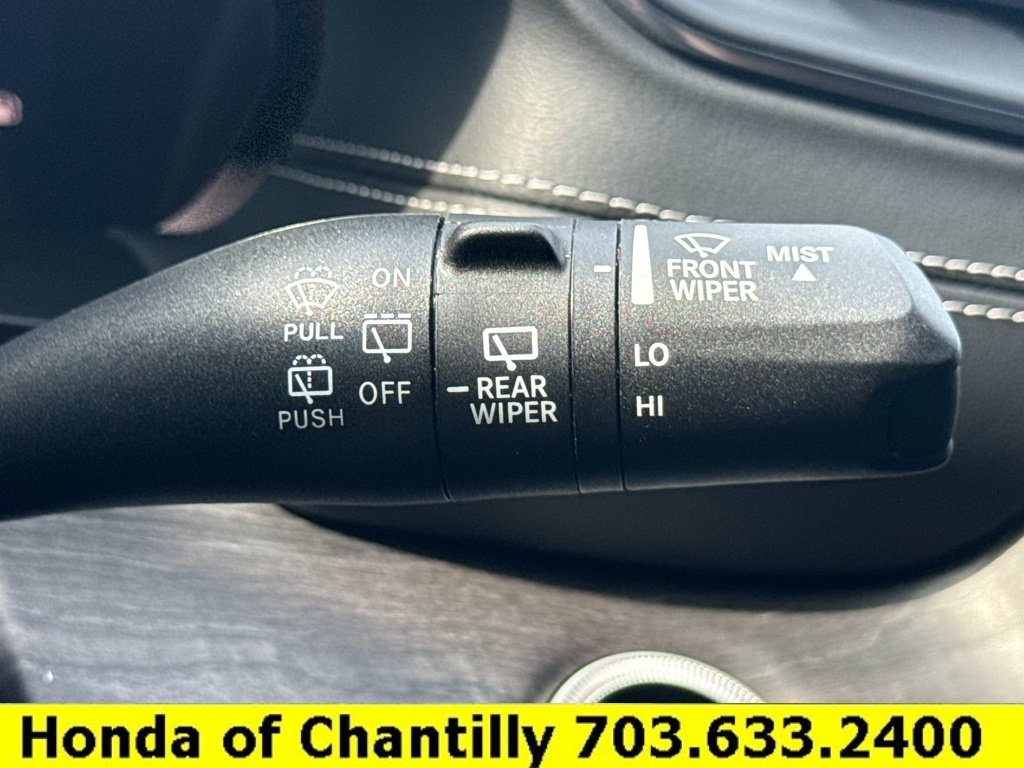 Used 2024 Jeep Grand Cherokee L Overland w/ Luxury Tech Group IV AWD/4WD image 10