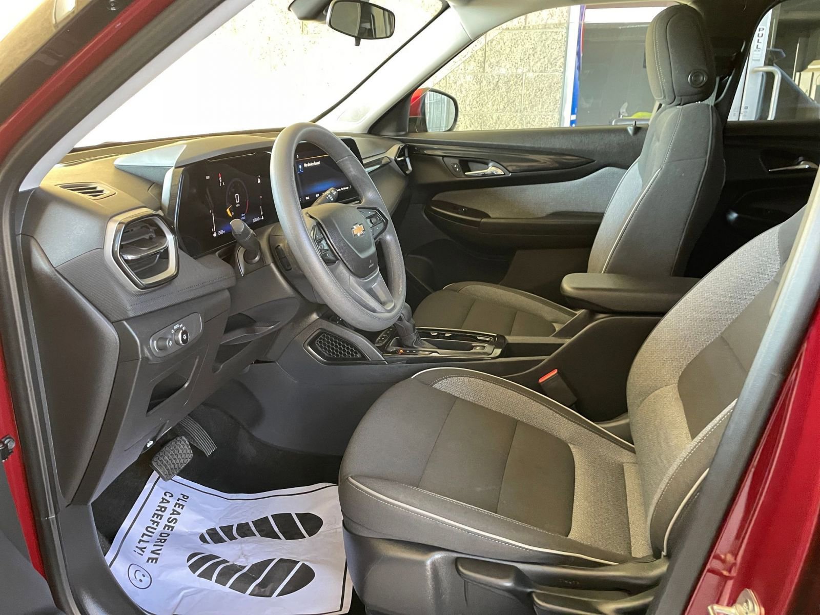 Used 2025 Chevrolet TrailBlazer LT image 25