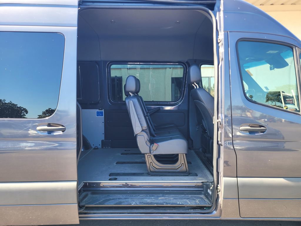 Used 2020 Mercedes-Benz Sprinter 2500 image 3