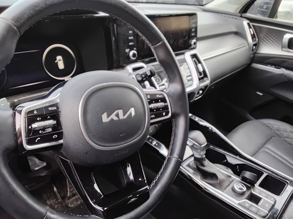 Used 2022 Kia Sorento SX image 8