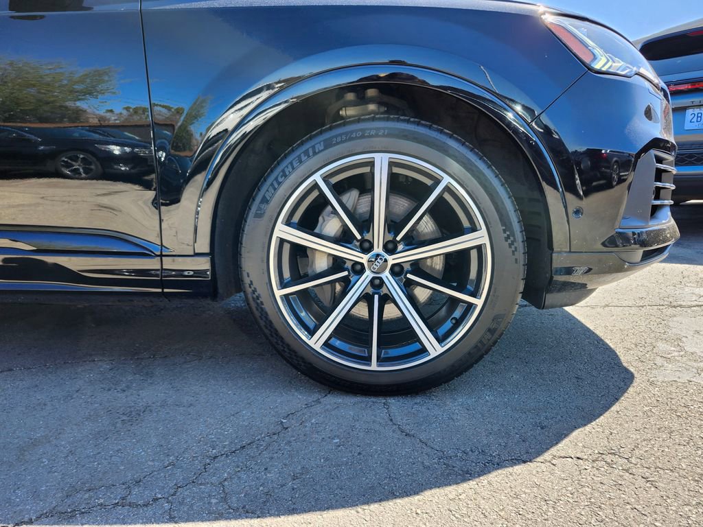 Used 2020 Audi Q7 3.0T Prestige w/ Prestige Package AWD/4WD image 15