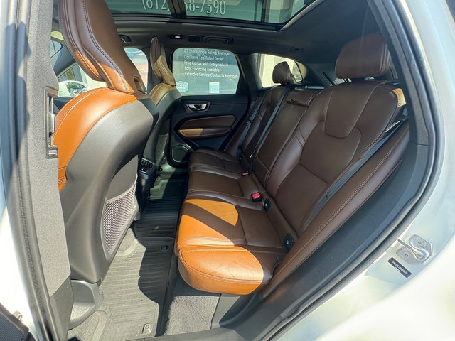 Used 2022 Volvo XC60 B5 Inscription w/ Advanced Package AWD/4WD image 17