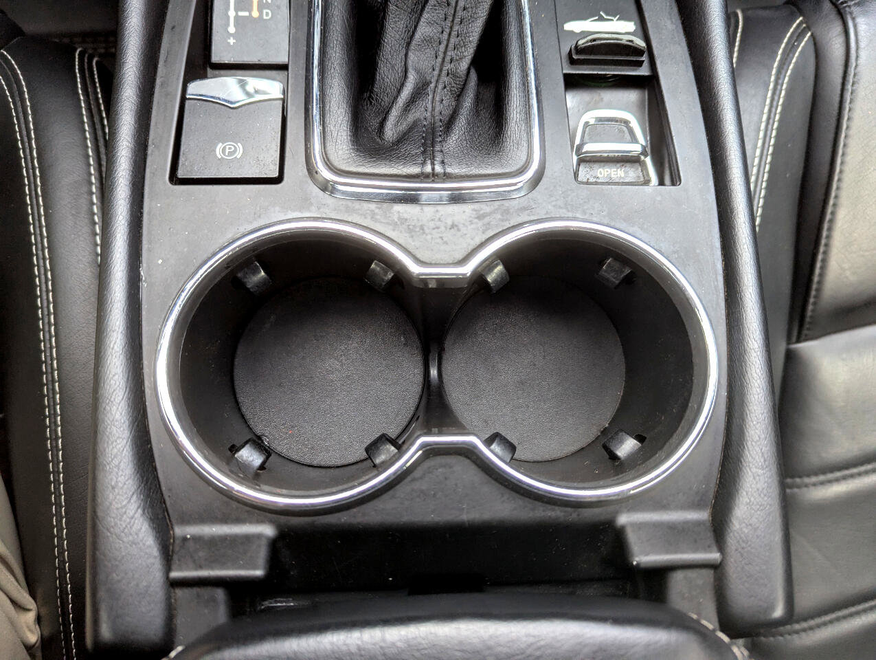 Used 2014 Maserati GranTurismo MC RWD image 34