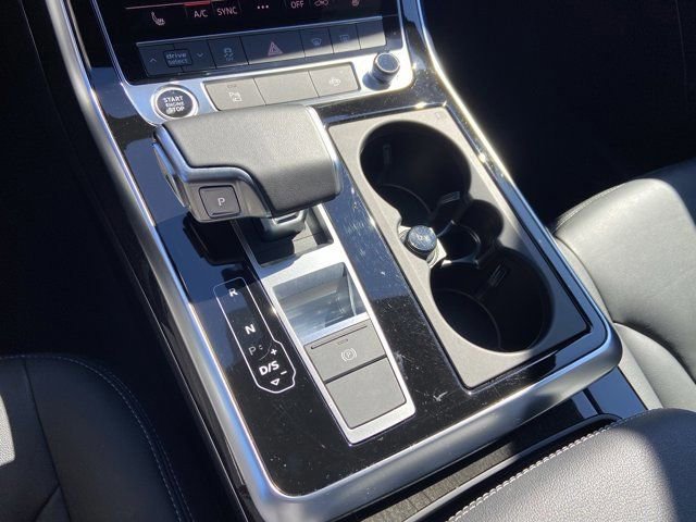 Used 2025 Audi Q7 3.0T Premium image 21