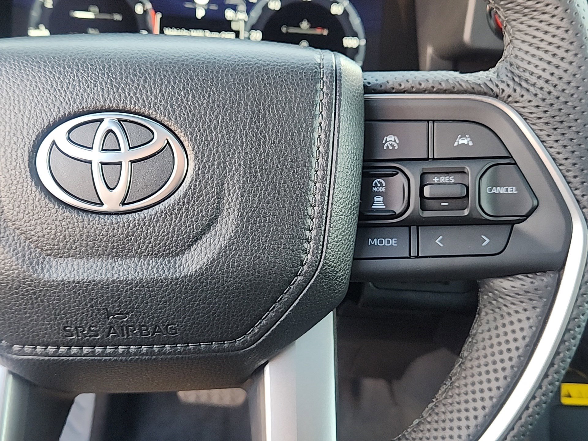 Certified 2025 Toyota Tacoma TRD Off-Road w/ TRD Off Road Premium Package AWD/4WD image 18