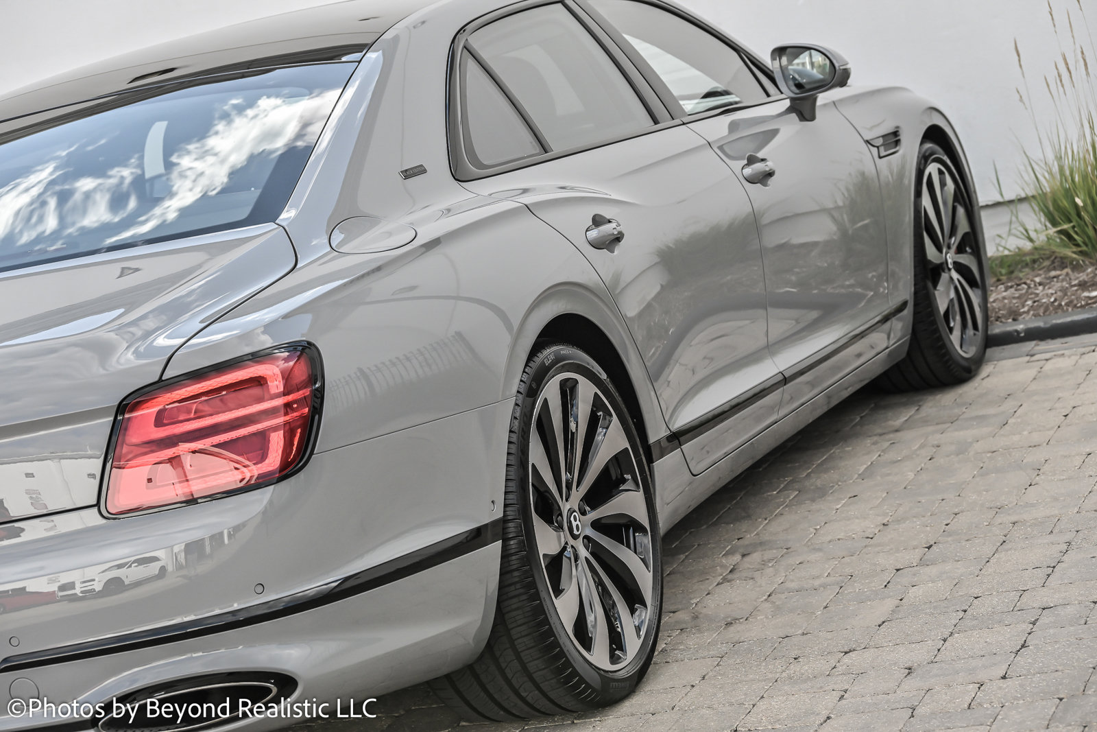 New 2025 Bentley Flying Spur Plug-In Hybrid AWD/4WD image 13