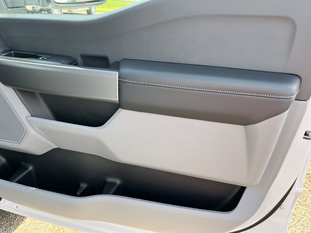 New 2026 Ford F350 4x4 Crew Cab Super Duty image 21