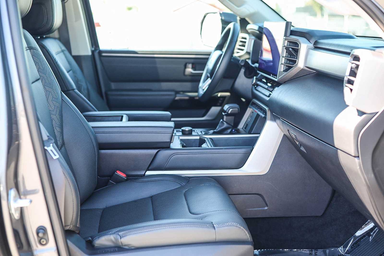 Used 2024 Toyota Tundra Limited w/ TRD Off-Road Package AWD/4WD image 16