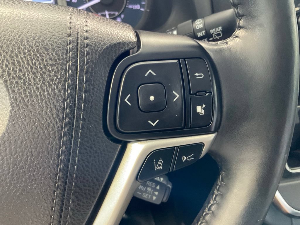 Used 2018 Toyota Sienna Limited Premium AWD/4WD image 12