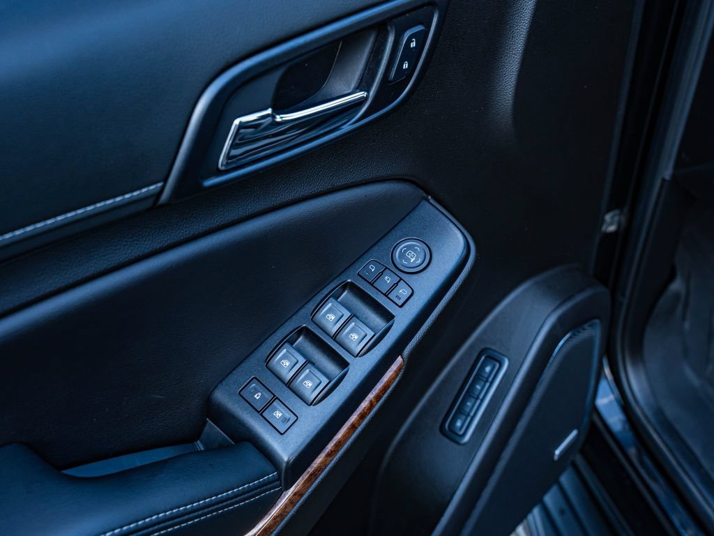 Used 2020 Chevrolet Tahoe Premier AWD/4WD image 16