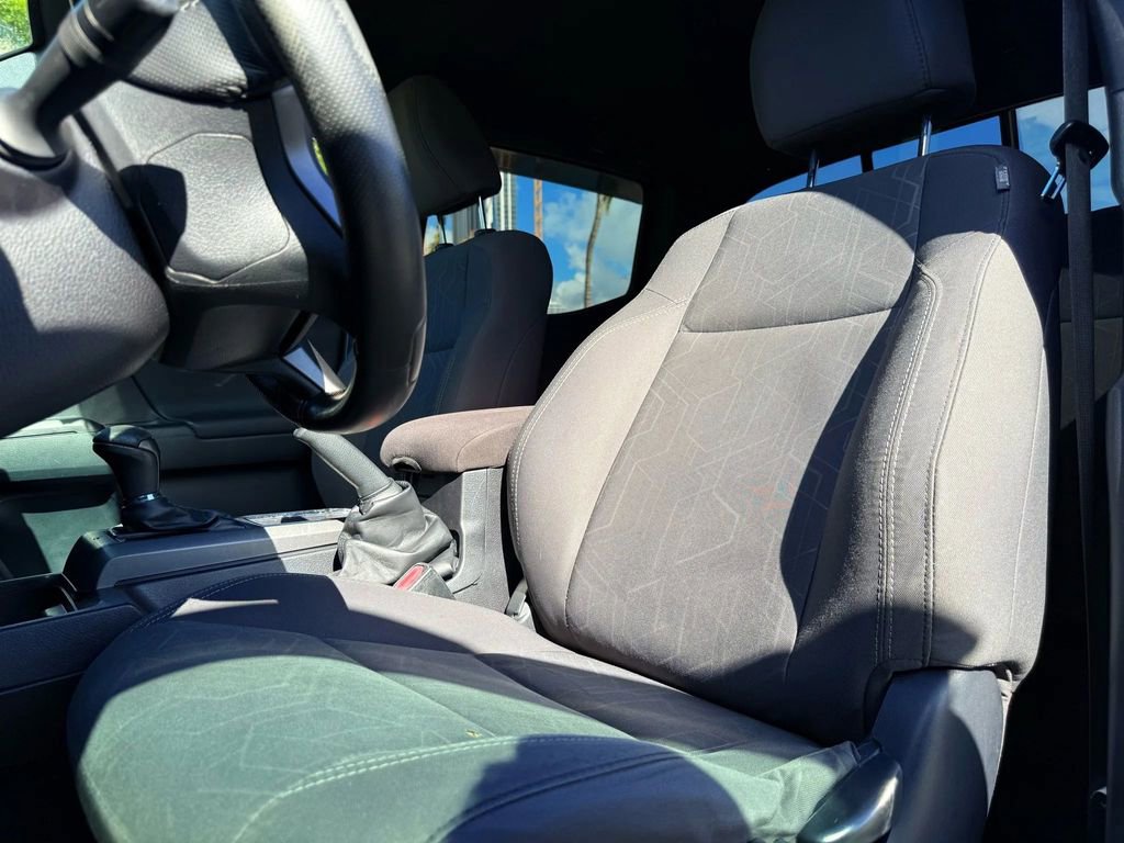 Used 2016 Toyota Tacoma SR5 image 8