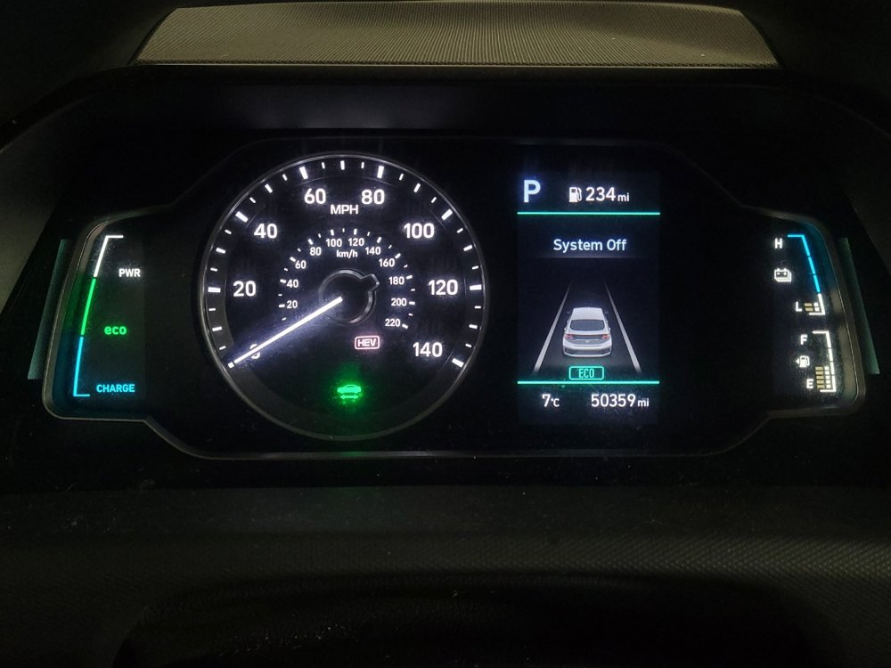 Used 2021 Hyundai Ioniq SE FWD image 23