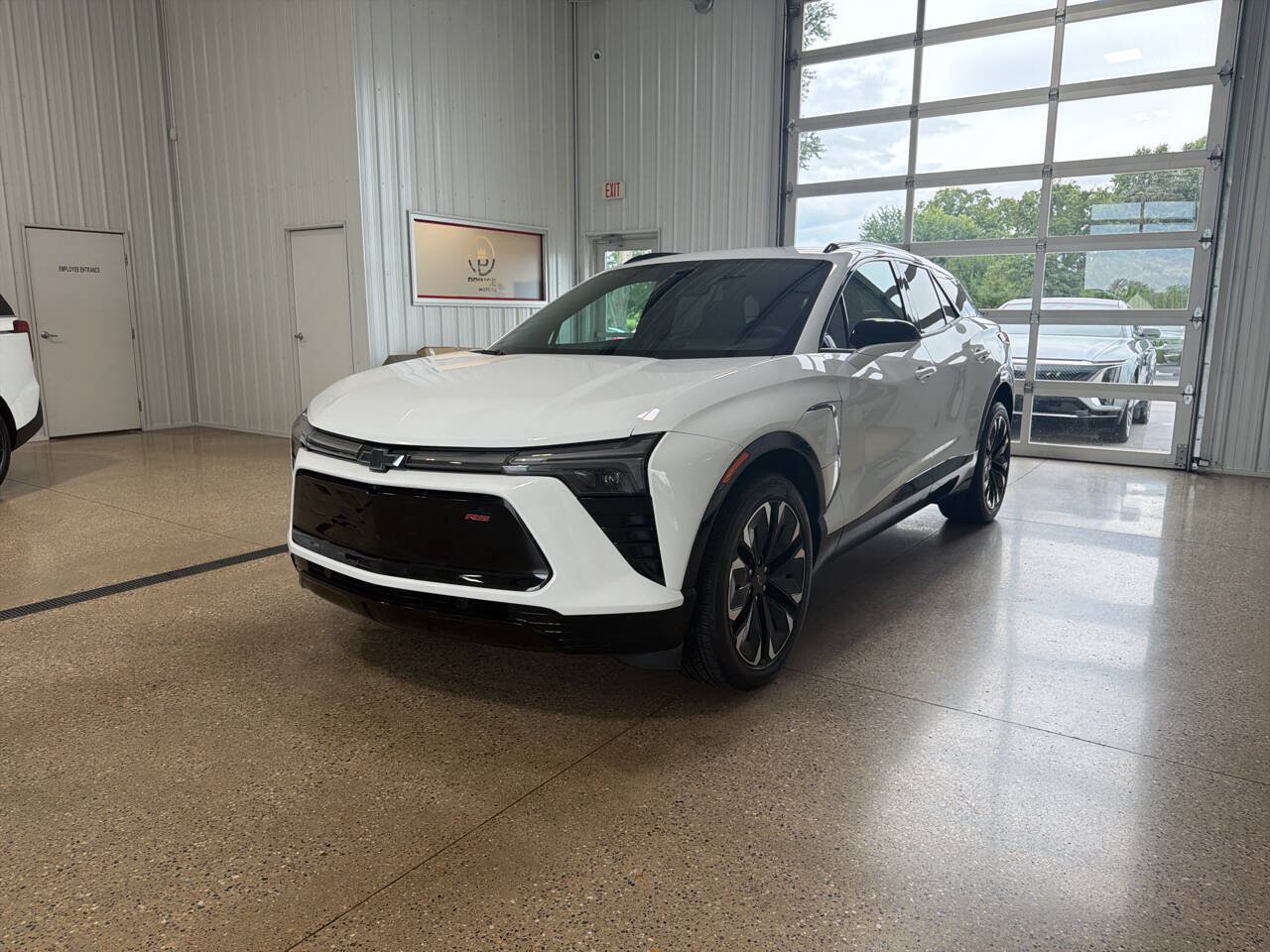 Used 2024 Chevrolet Blazer EV RS AWD/4WD image 2
