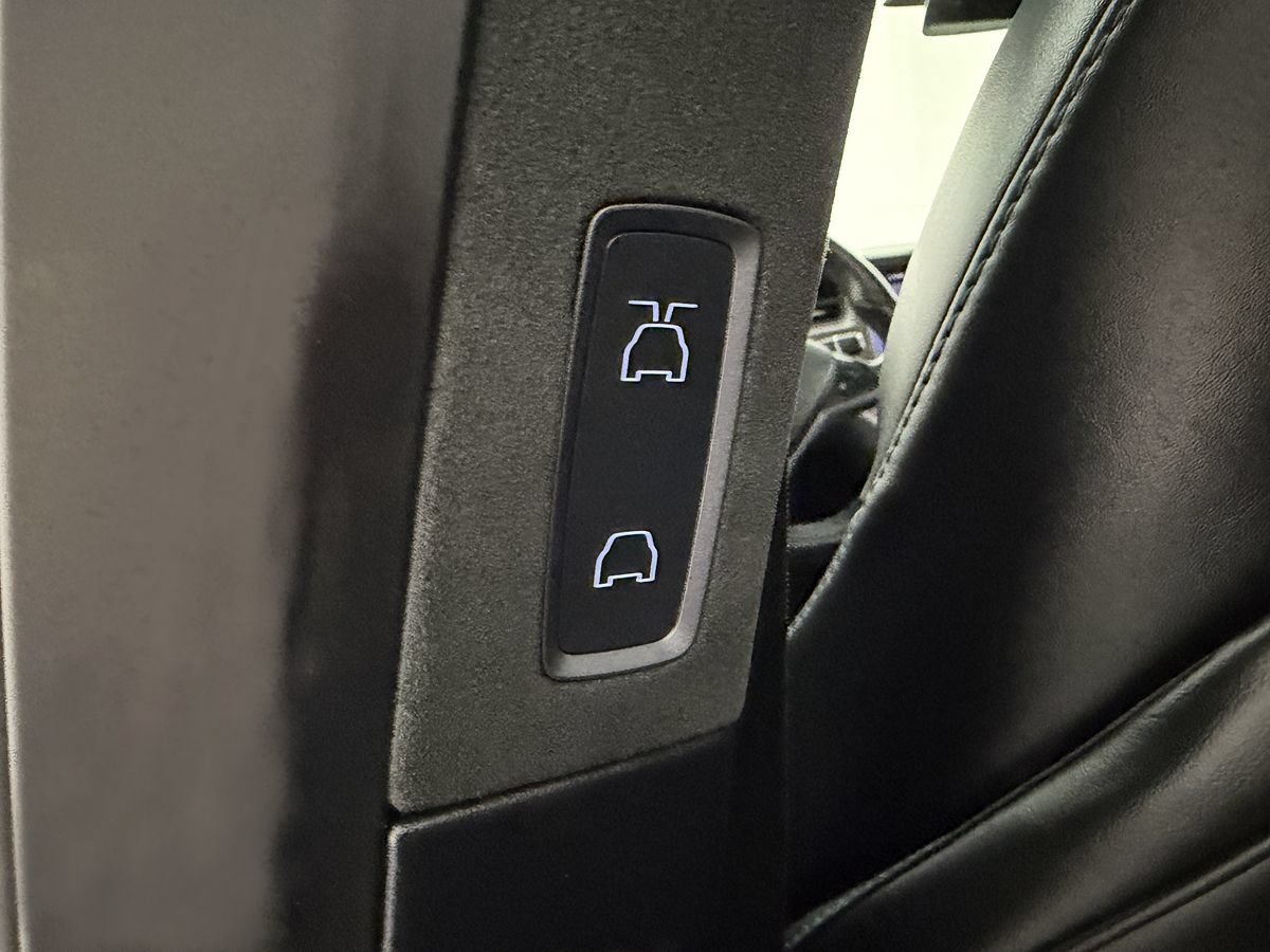 Used 2021 Tesla Model X Performance AWD/4WD image 19