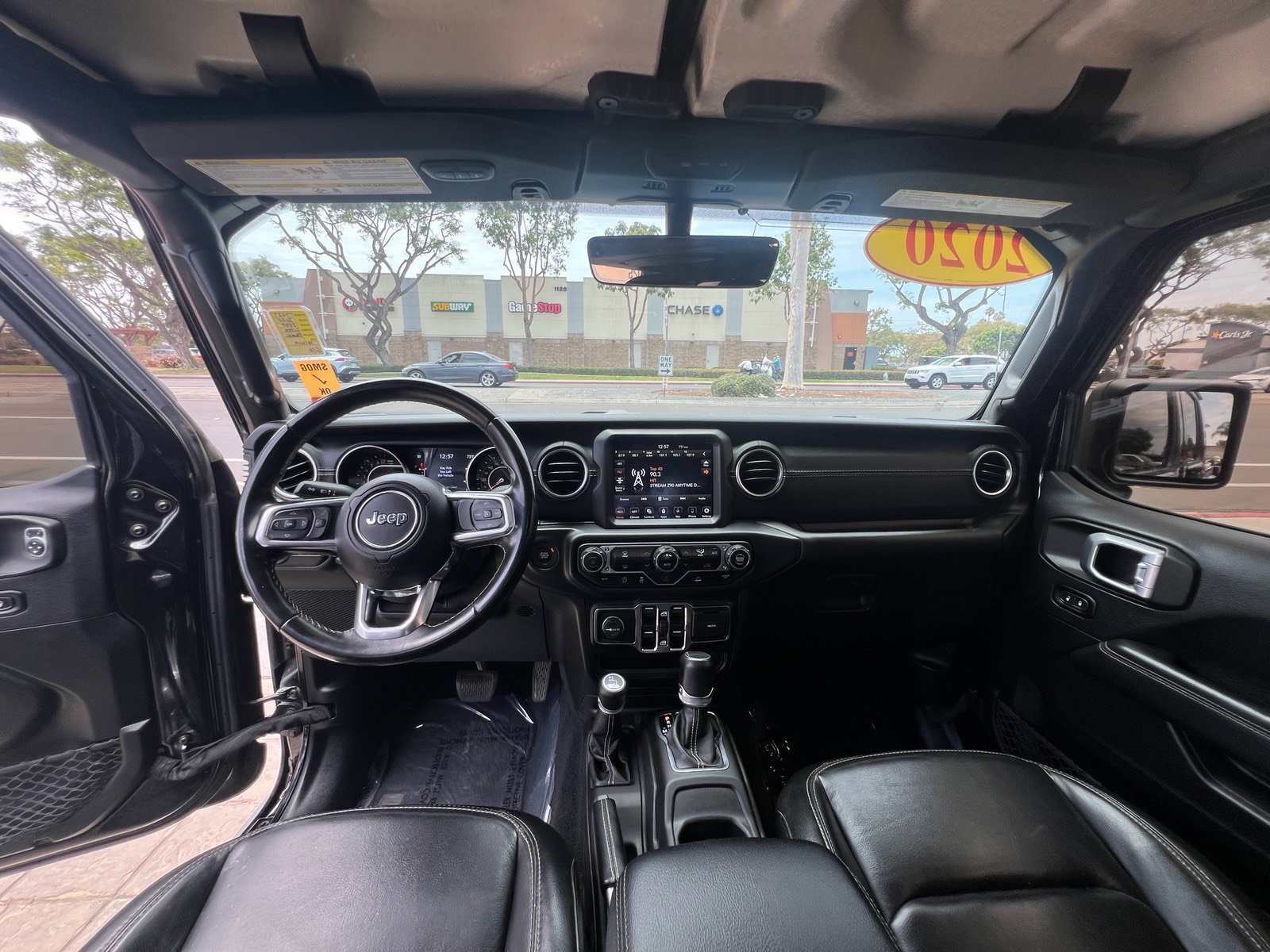 Used 2020 Jeep Gladiator Overland AWD/4WD image 15