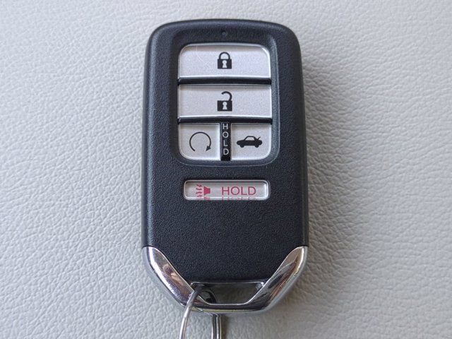 Used 2020 Honda Accord Touring image 31