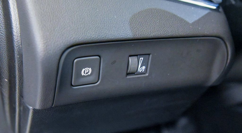 Used 2024 Buick Enclave Essence w/ Experience Buick Package image 17