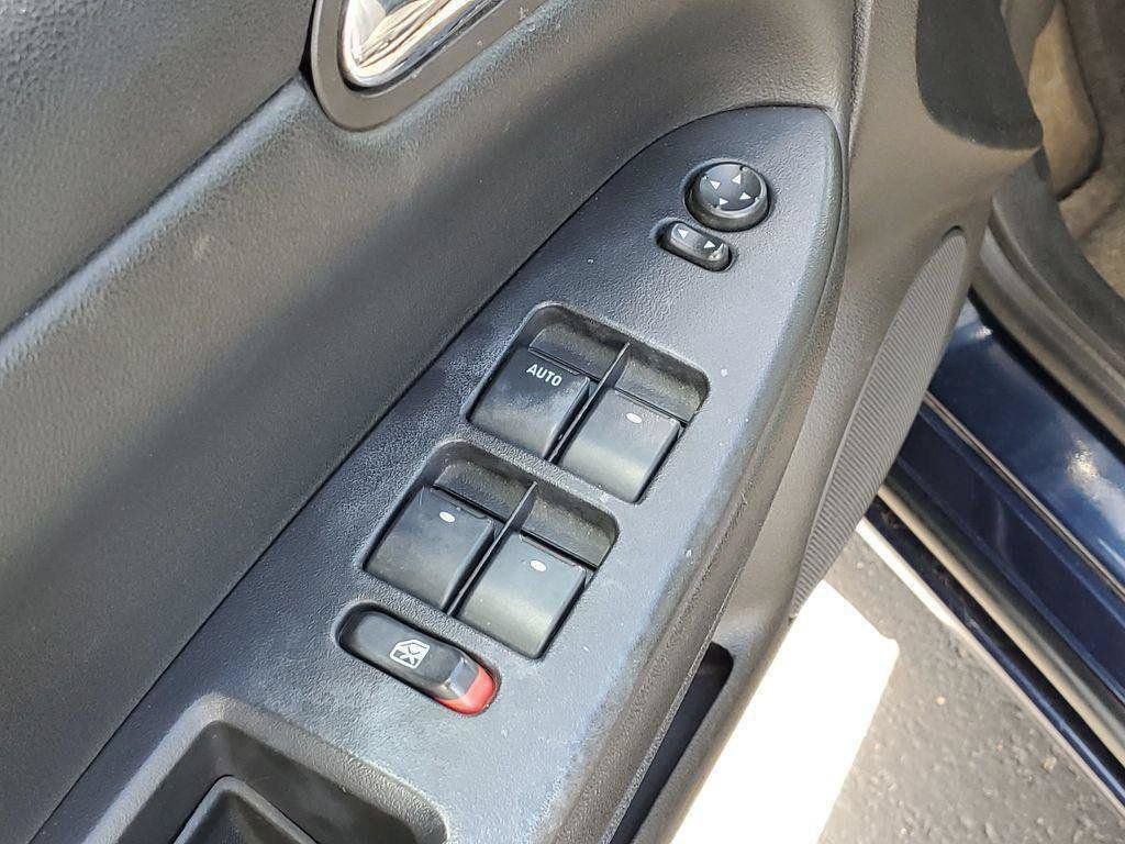 Used 2008 Chevrolet Impala LT w/ Luxury Edition Package FWD image 18