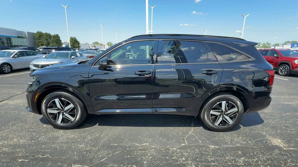 Used 2022 Kia Sorento S w/ Panoramic Sunroof Package FWD image 5