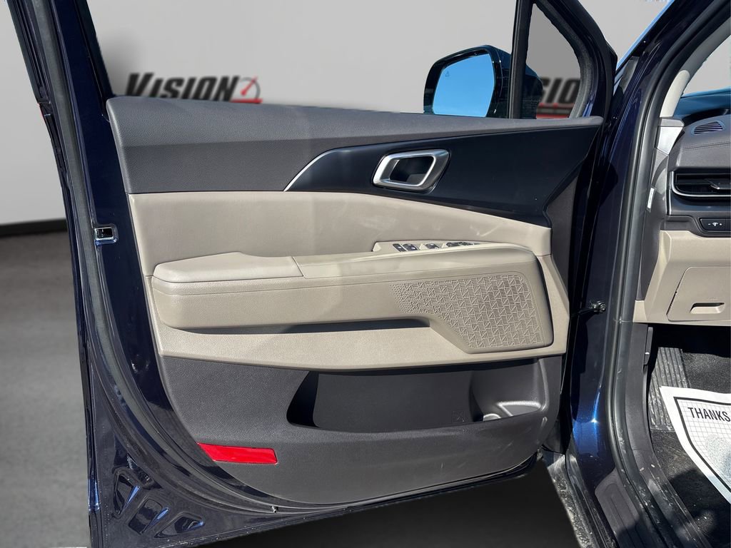 New 2026 Kia Carnival FWD image 13