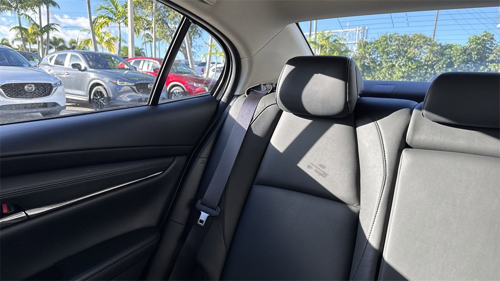 Used 2023 MAZDA MAZDA3 s image 18