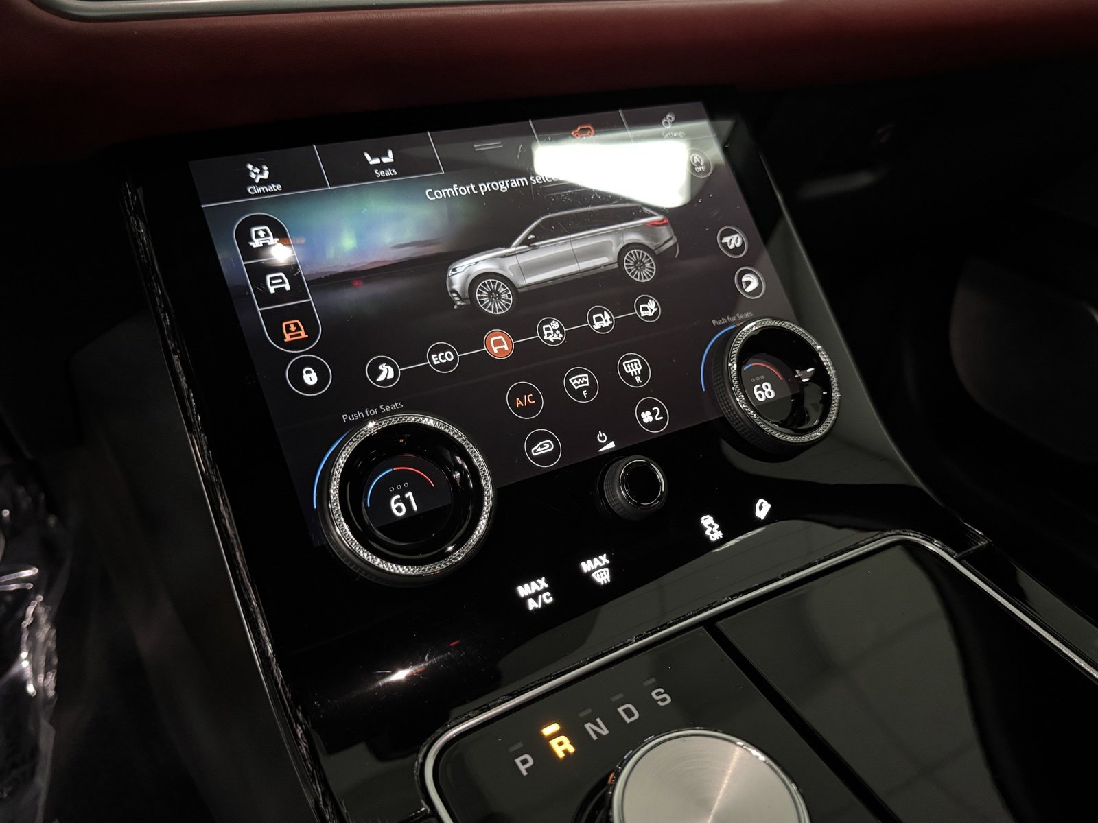 Used 2020 Land Rover Range Rover Velar SV Autobiography Dynamic image 33