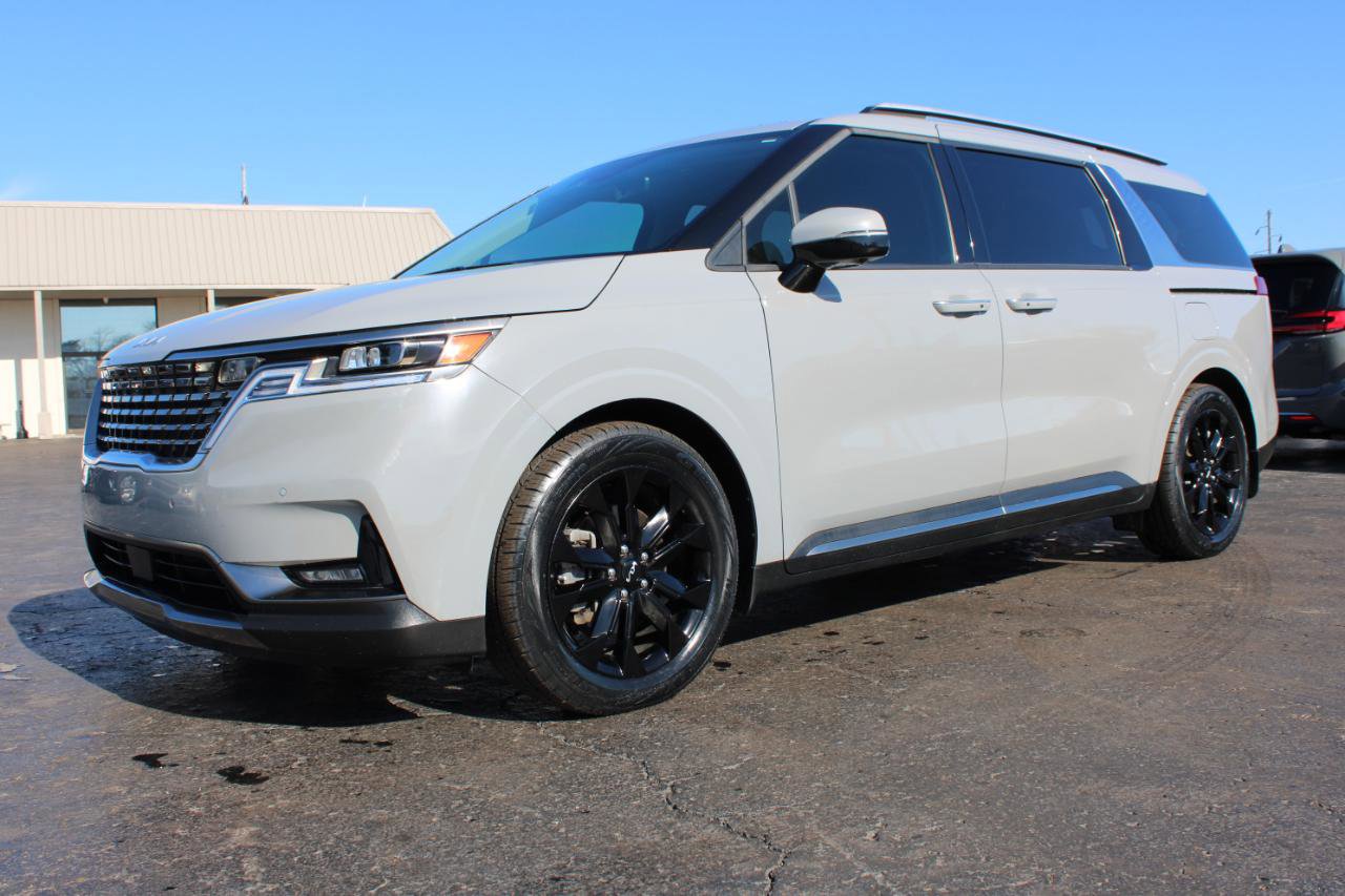 Used 2024 Kia Carnival SX Prestige image 12