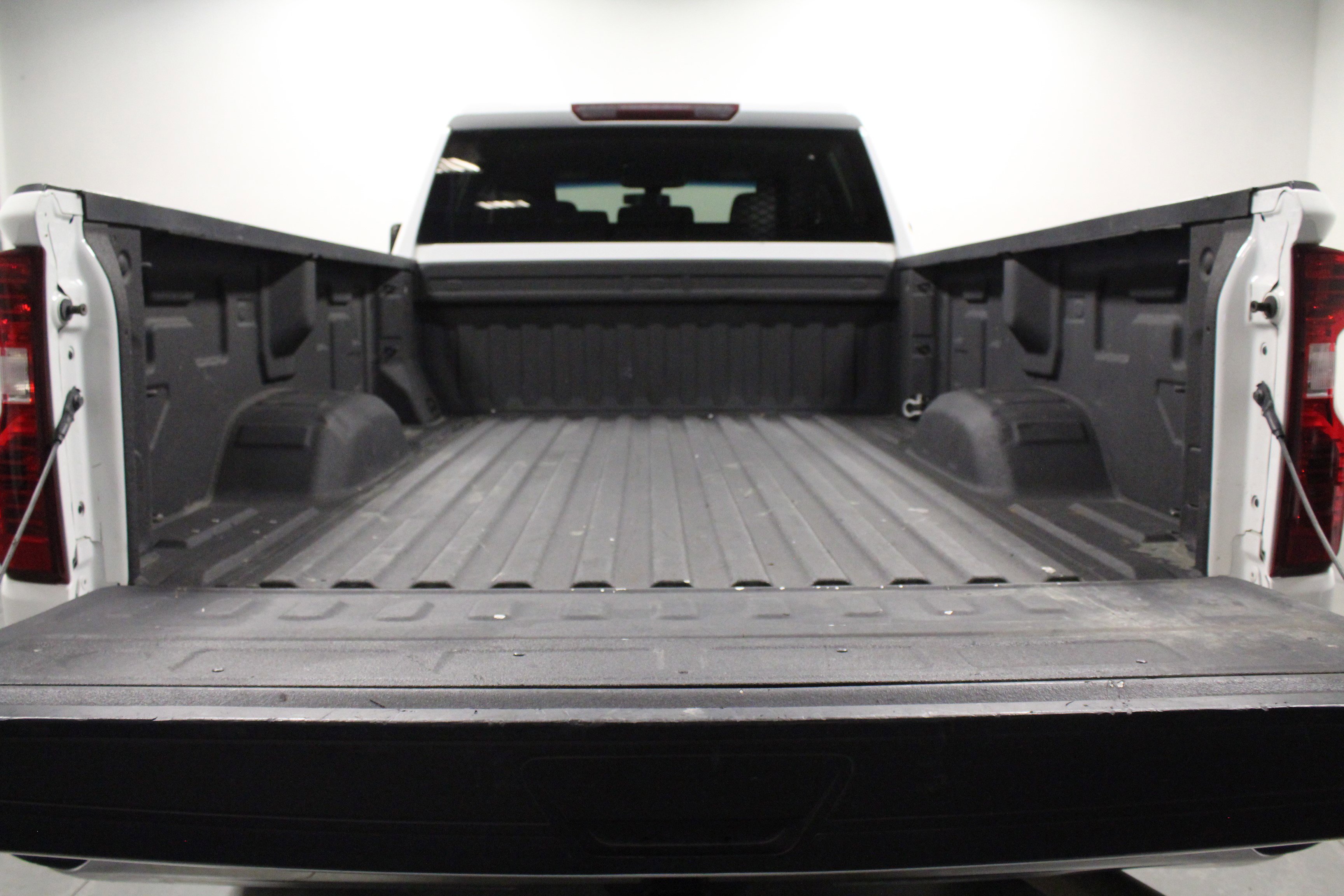 Used 2021 Chevrolet Silverado 3500 LT AWD/4WD image 14