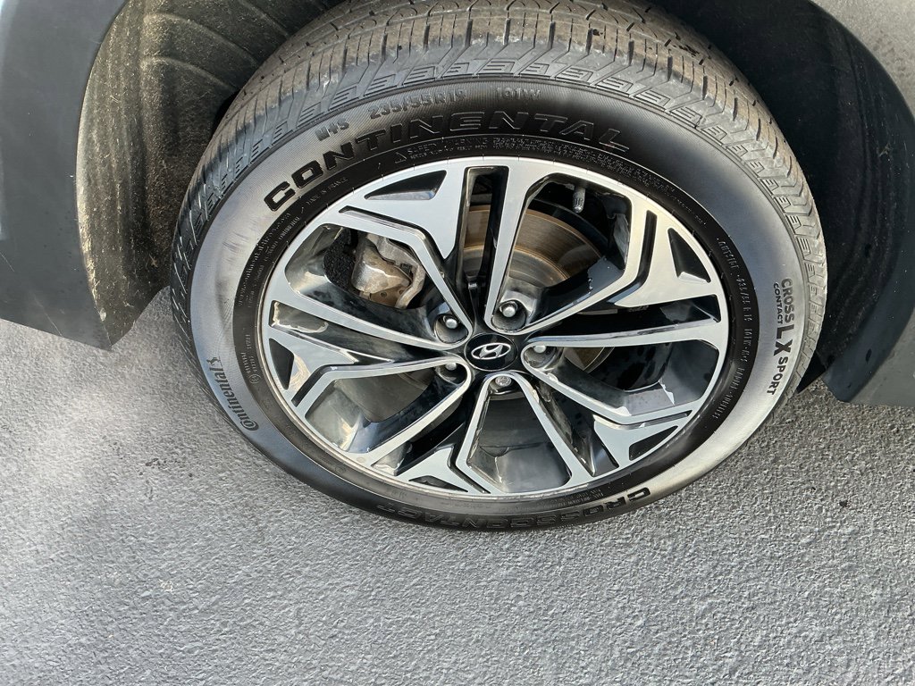 Used 2019 Hyundai Santa Fe Limited w/ Cargo Package image 5