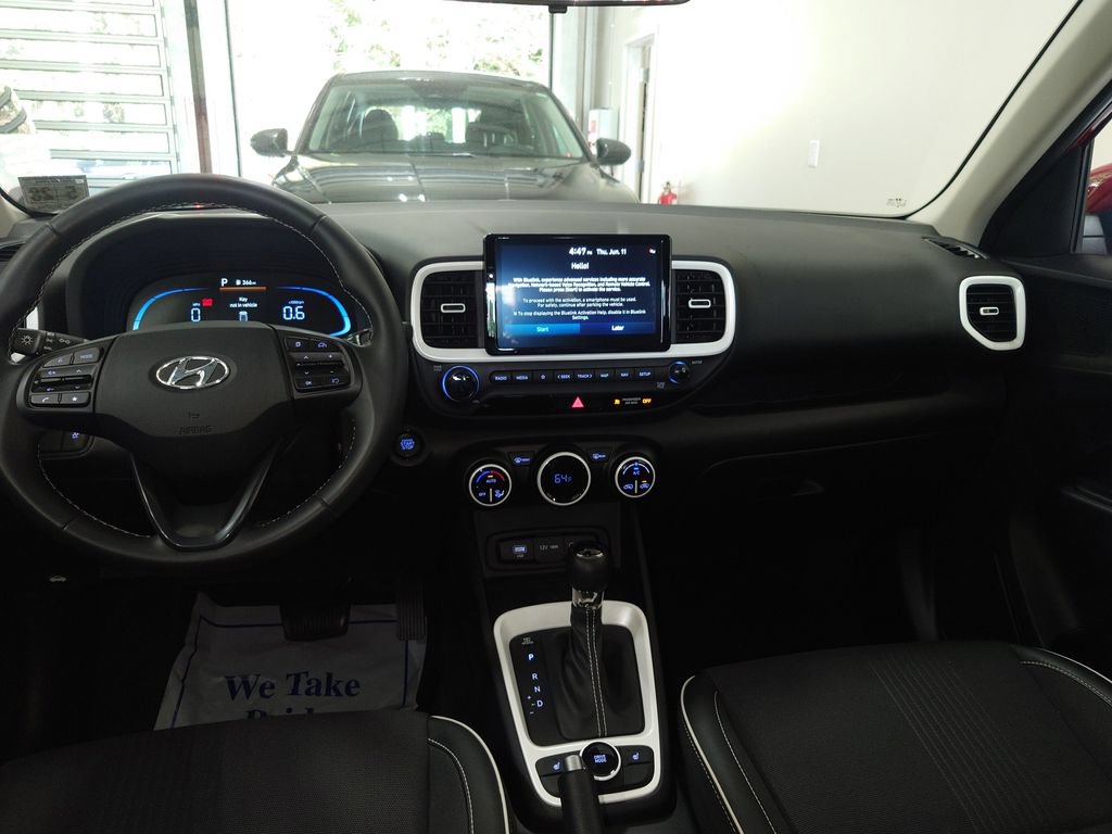 Certified 2023 Hyundai Venue Limited FWD image 13