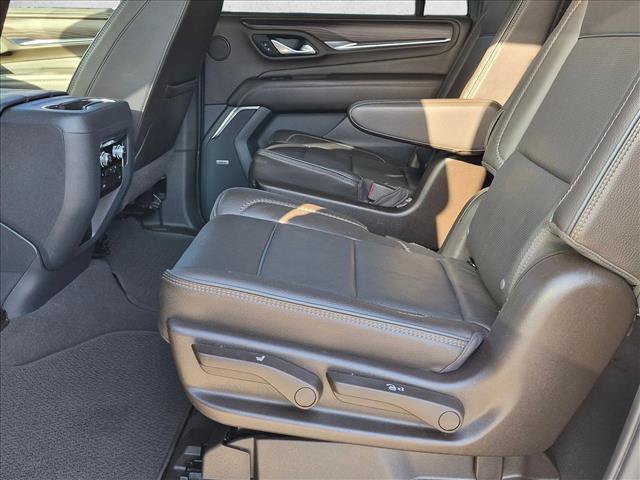 Used 2022 GMC Yukon XL Denali AWD/4WD image 17