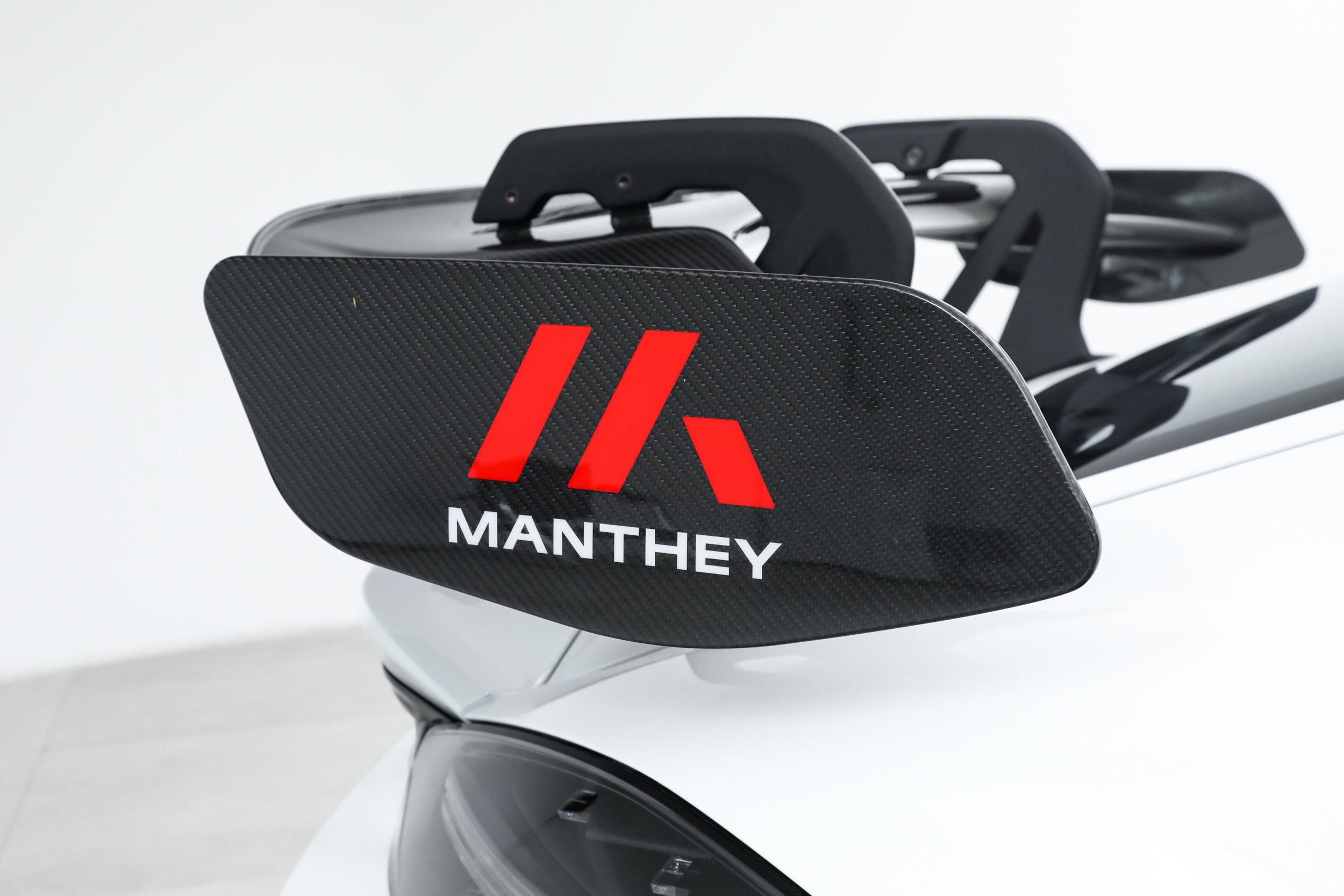 Used 2025 Porsche 718 Cayman GT4 RS RWD image 14