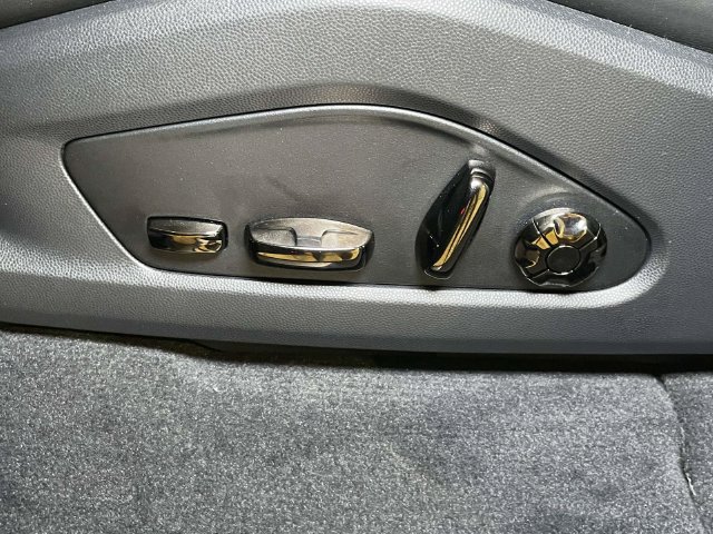 New 2026 Porsche Cayenne Electric AWD/4WD image 17