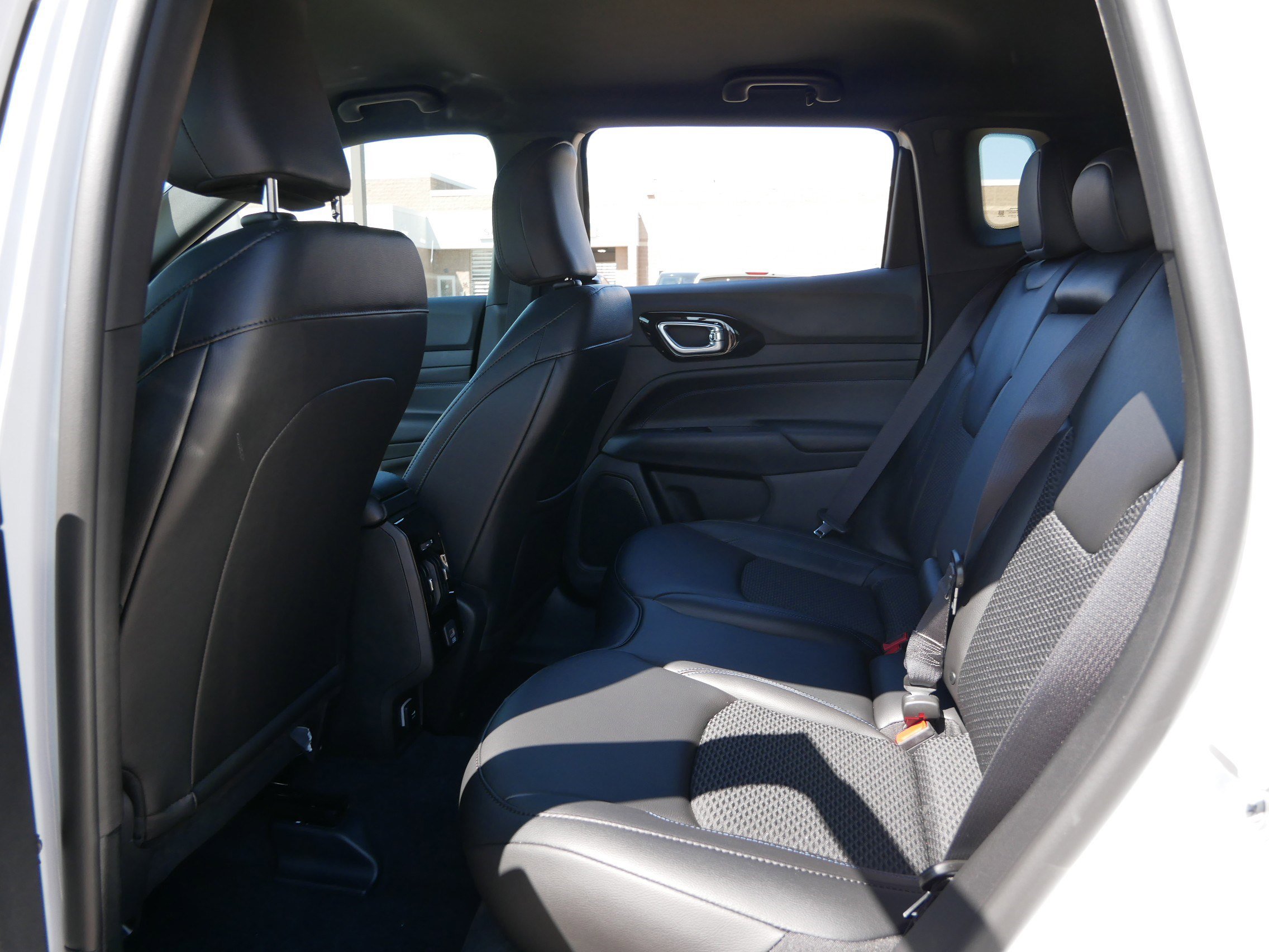 New 2026 Jeep Compass Latitude AWD/4WD image 8