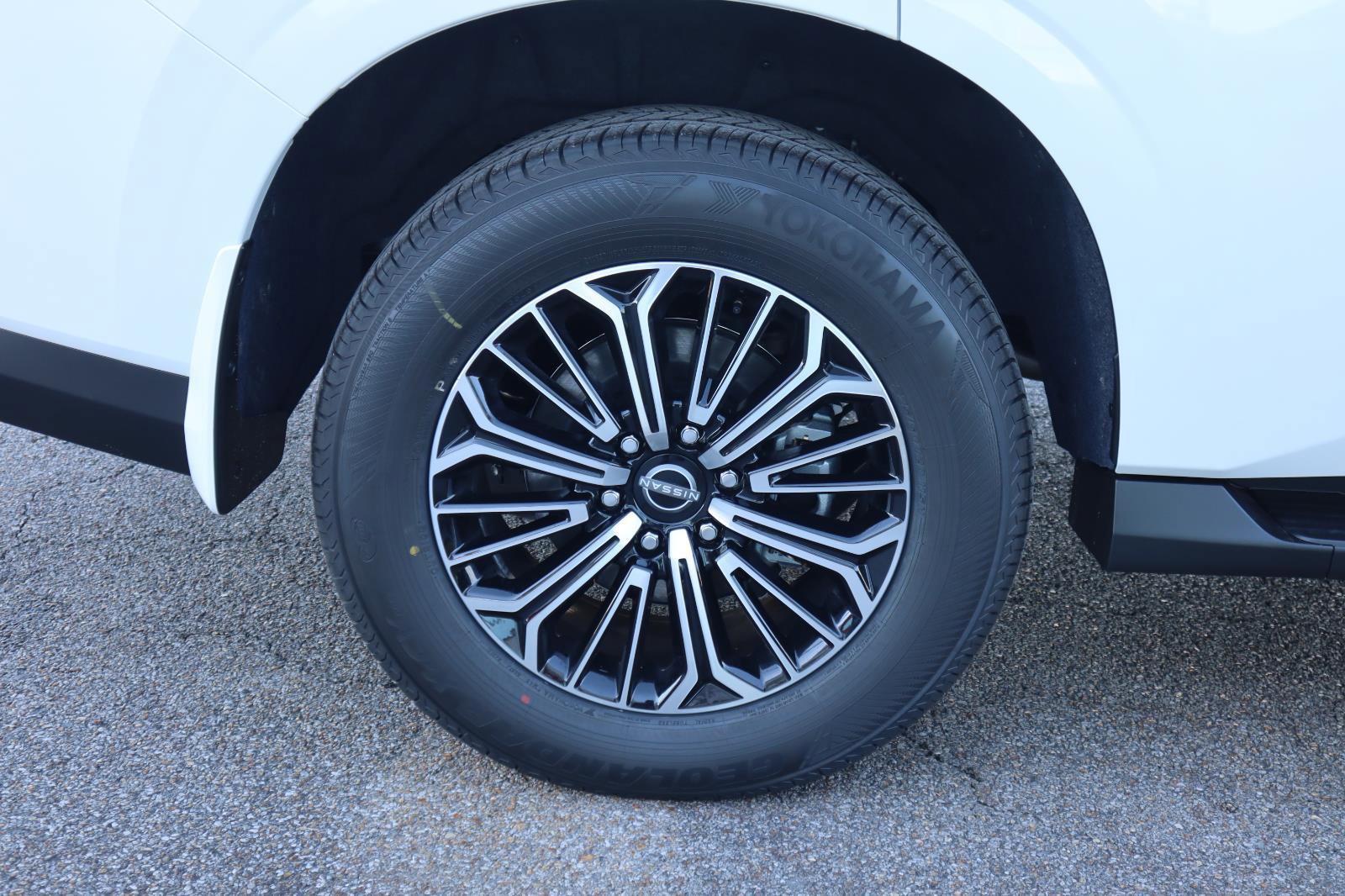 New 2026 Nissan Armada Platinum image 11