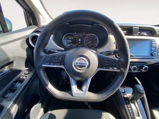Used 2022 Nissan Versa SV image 12
