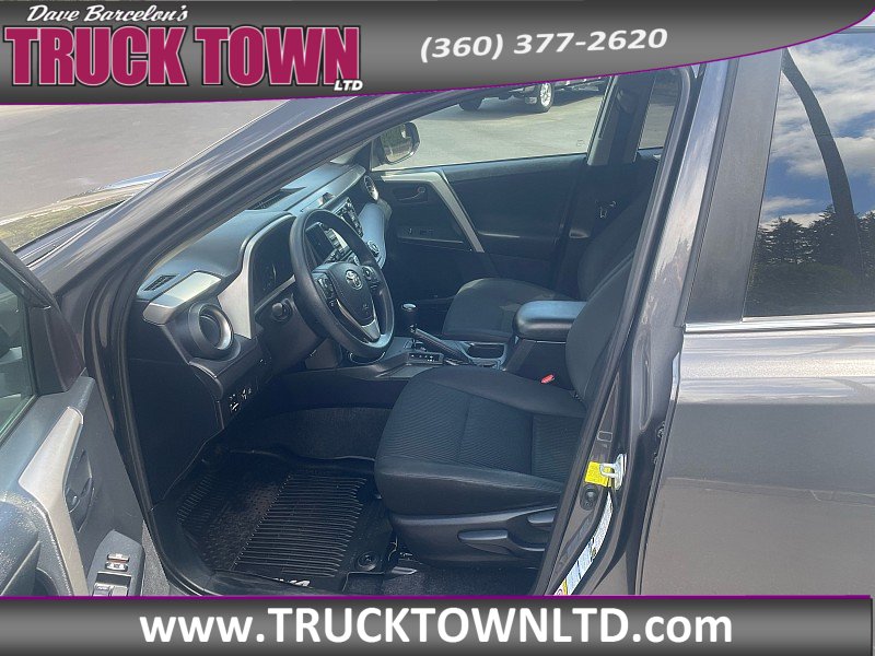 Used 2017 Toyota RAV4 LE w/ All Weather Liner Package AWD/4WD image 9